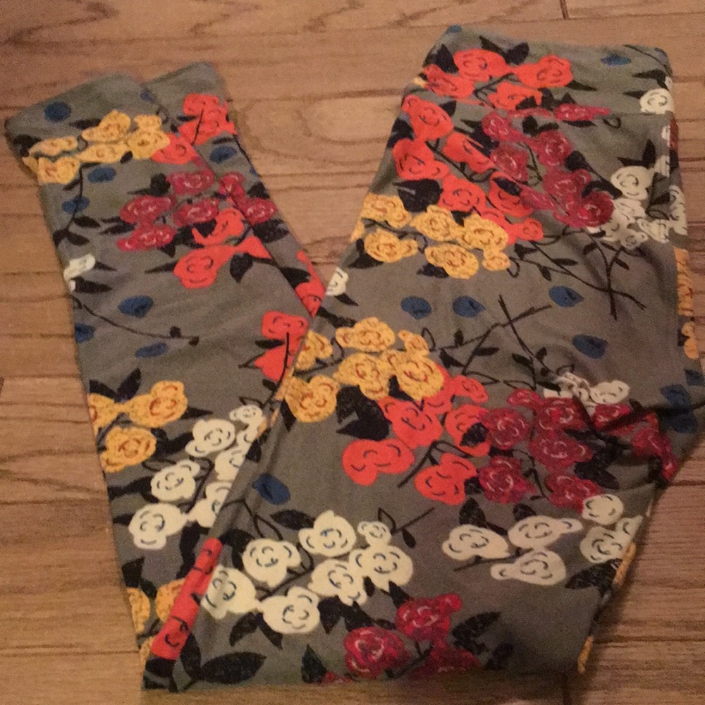 BNWOT os LuLaRoe Leggings